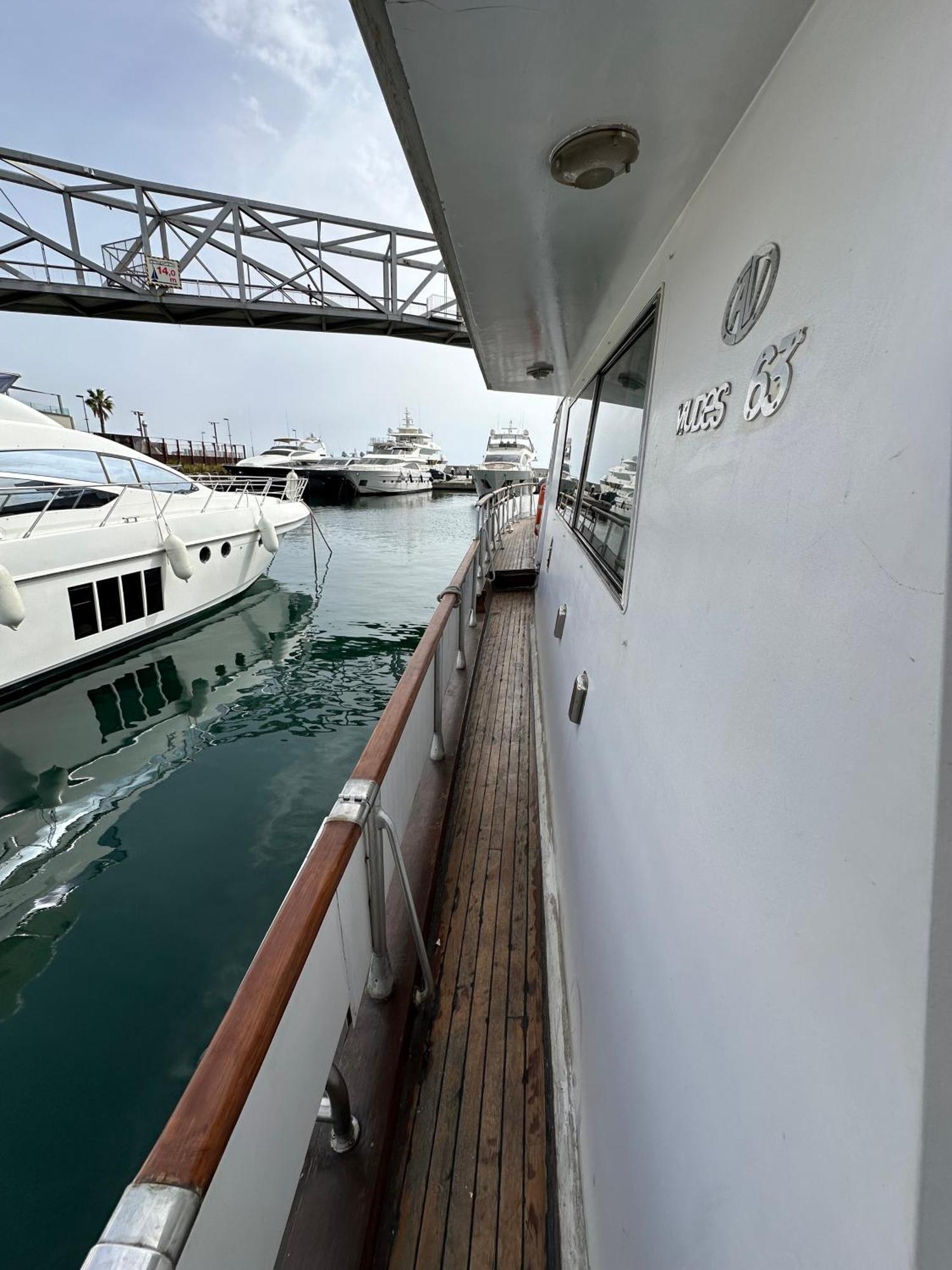 Habitacion Marineria Boat Aloha Barcelona Eksteriør billede