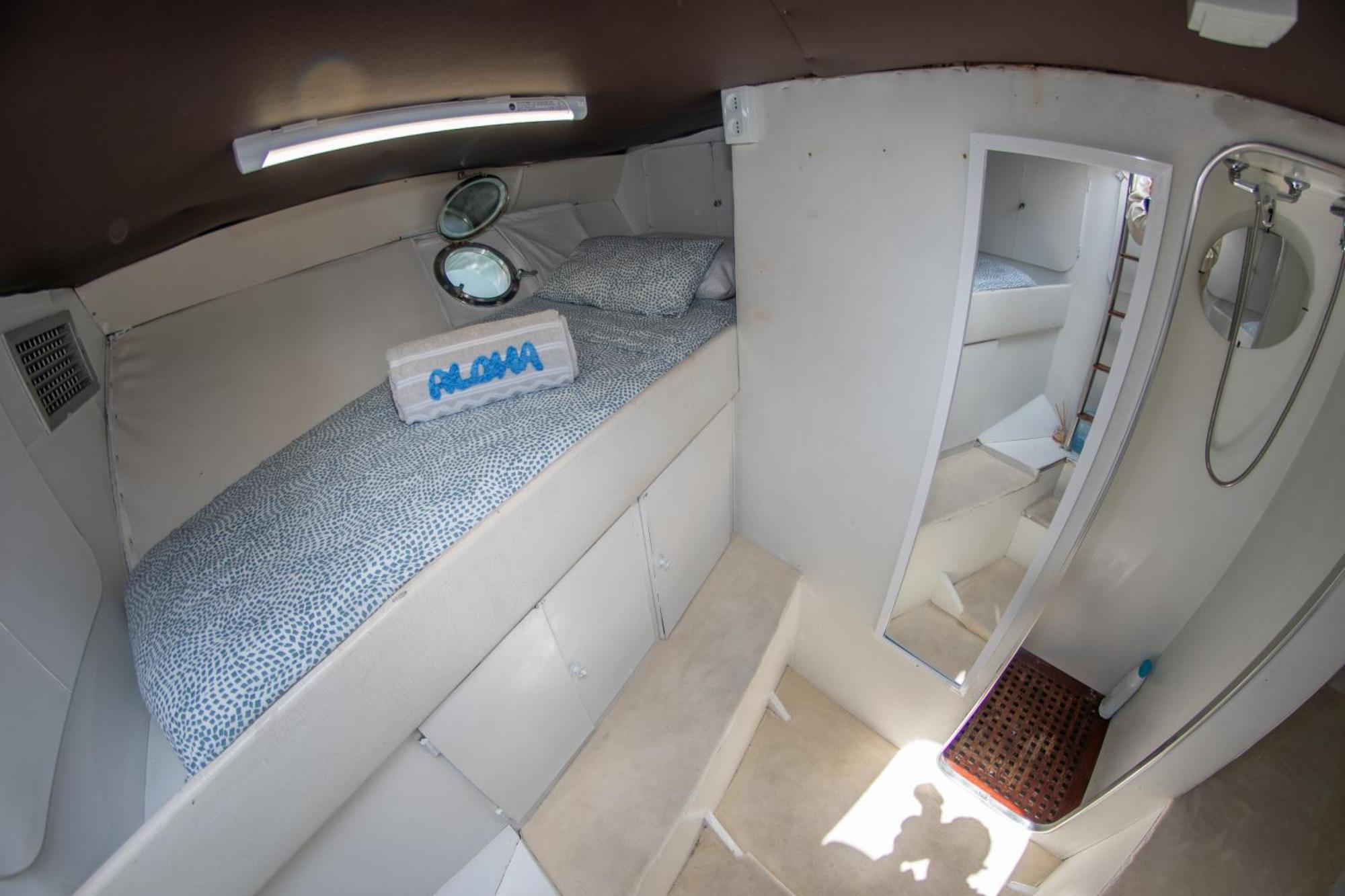 Habitacion Marineria Boat Aloha Barcelona Eksteriør billede